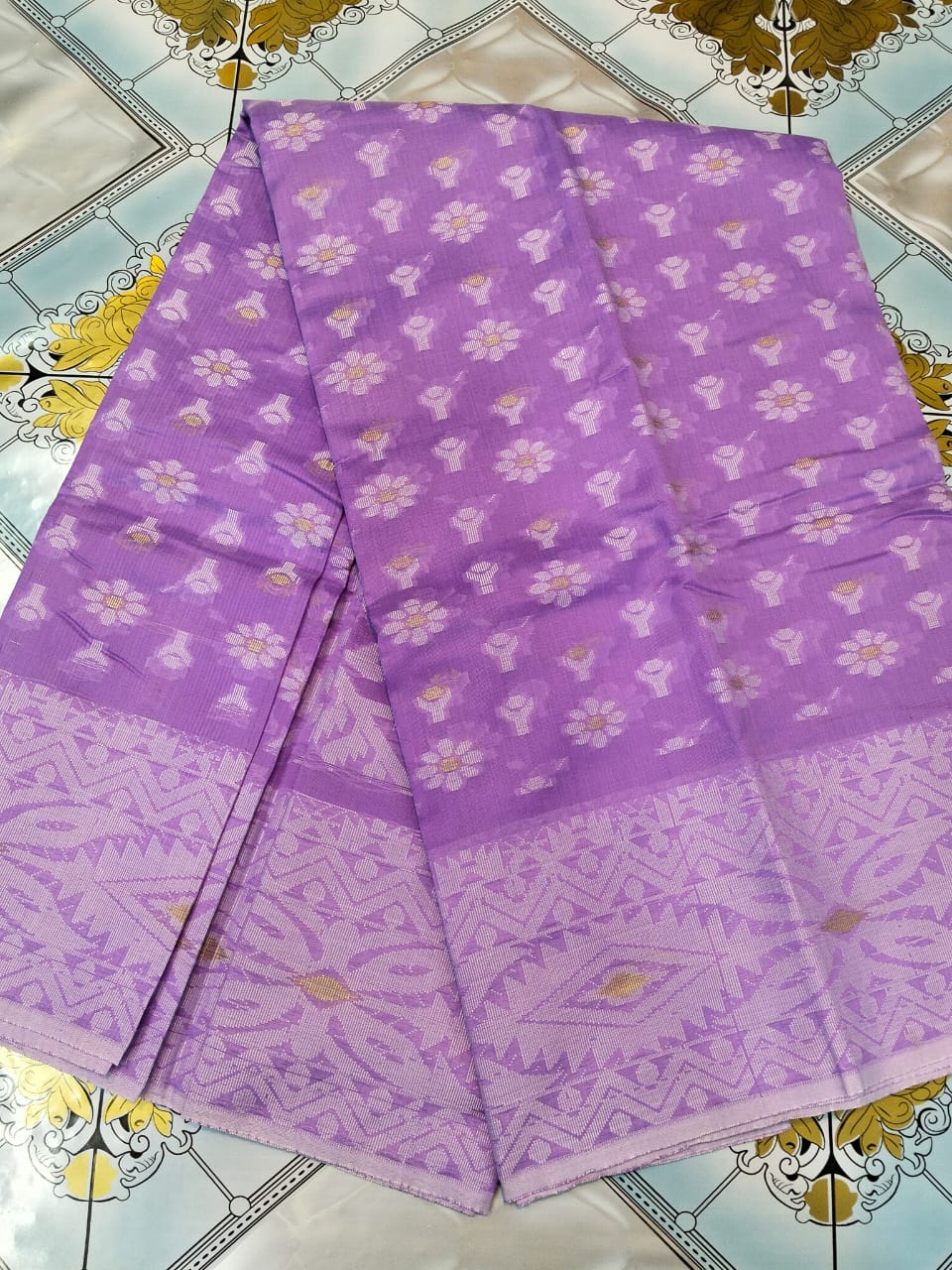 জামদানি শাড়ি